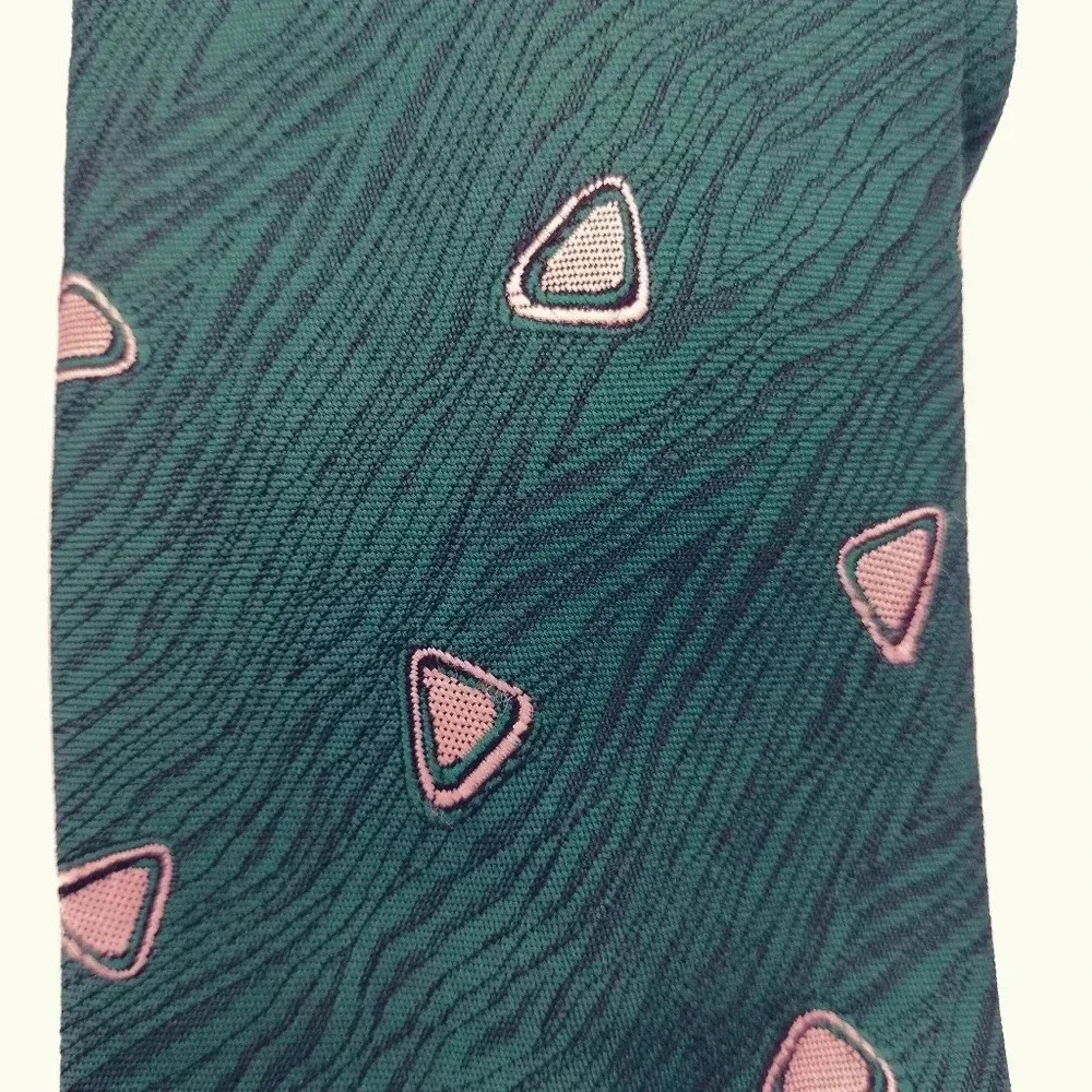 Envoy Retro Vintage Green Off White Triangle Pattern Necktie Tie 56x3